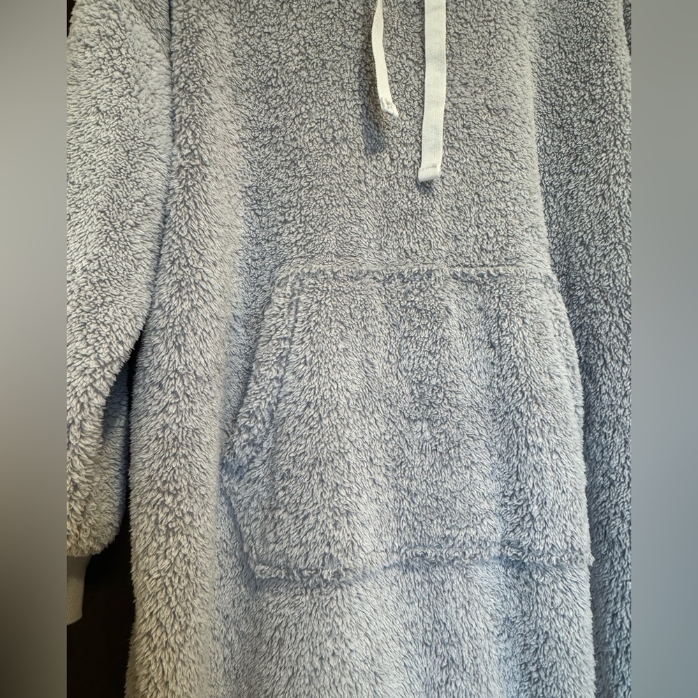 JOYSPUN Cozy Gray Hooded Fleece Robe/Snuggie - Picture 3 of 9